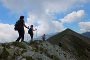 80 Saliscendi in cresta di erba e rocce